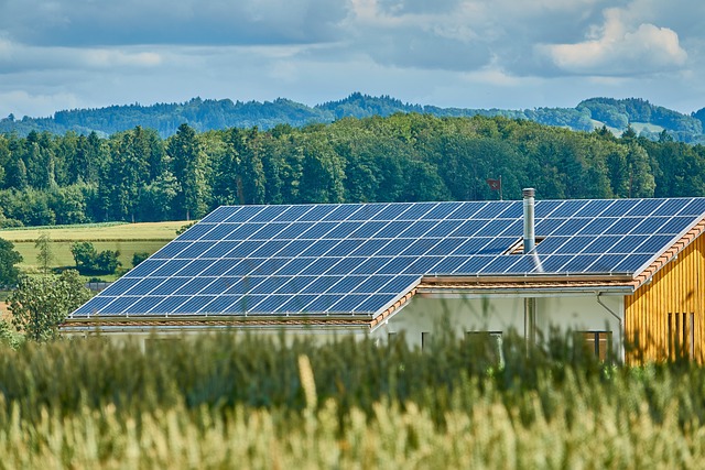 Come funziona la produzione di elettricità in un impianto fotovoltaico